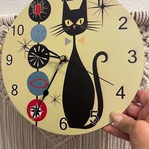 Vintage Look Cat Clock